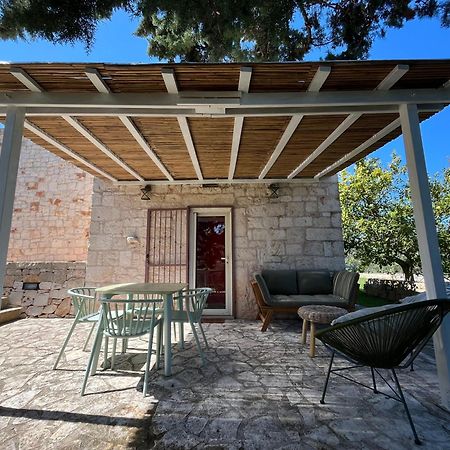 Villa Dominique Relax A Pochi Kilometri Dal Mare Carovigno Exteriör bild