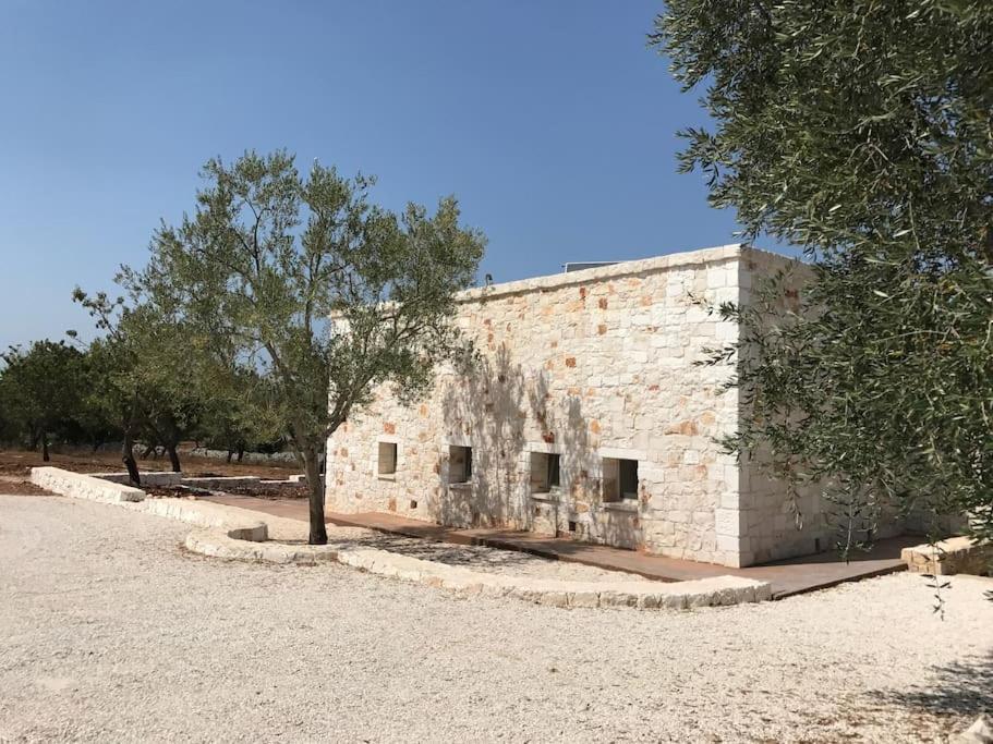 Villa Dominique Relax A Pochi Kilometri Dal Mare Carovigno Exteriör bild