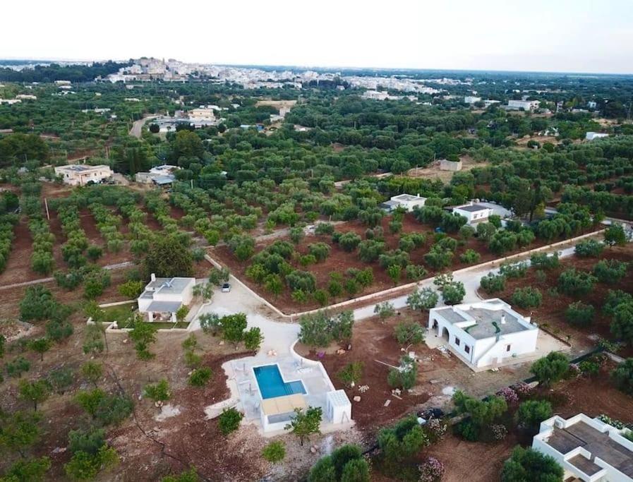 Villa Dominique Relax A Pochi Kilometri Dal Mare Carovigno Exteriör bild