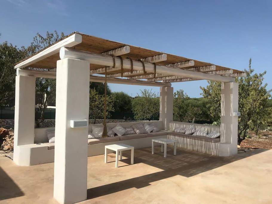 Villa Dominique Relax A Pochi Kilometri Dal Mare Carovigno Exteriör bild
